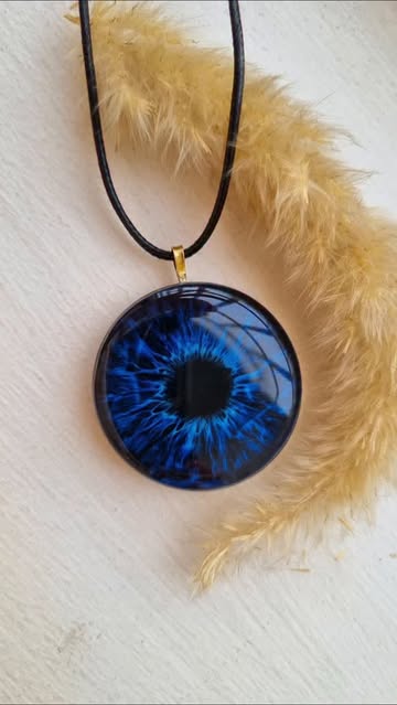 اویز چشم ابی