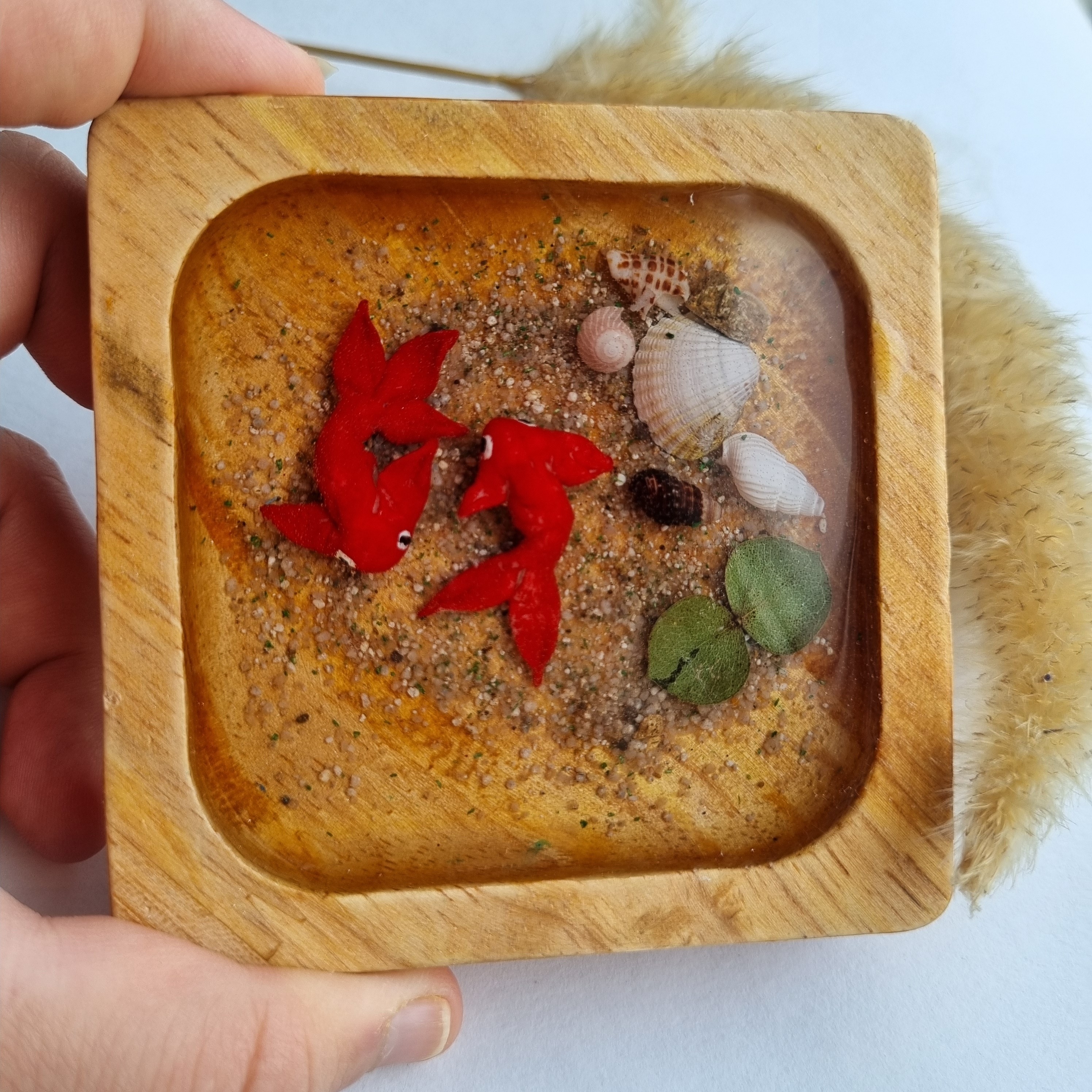 حوض ماهی رزینی ظرف چوبی